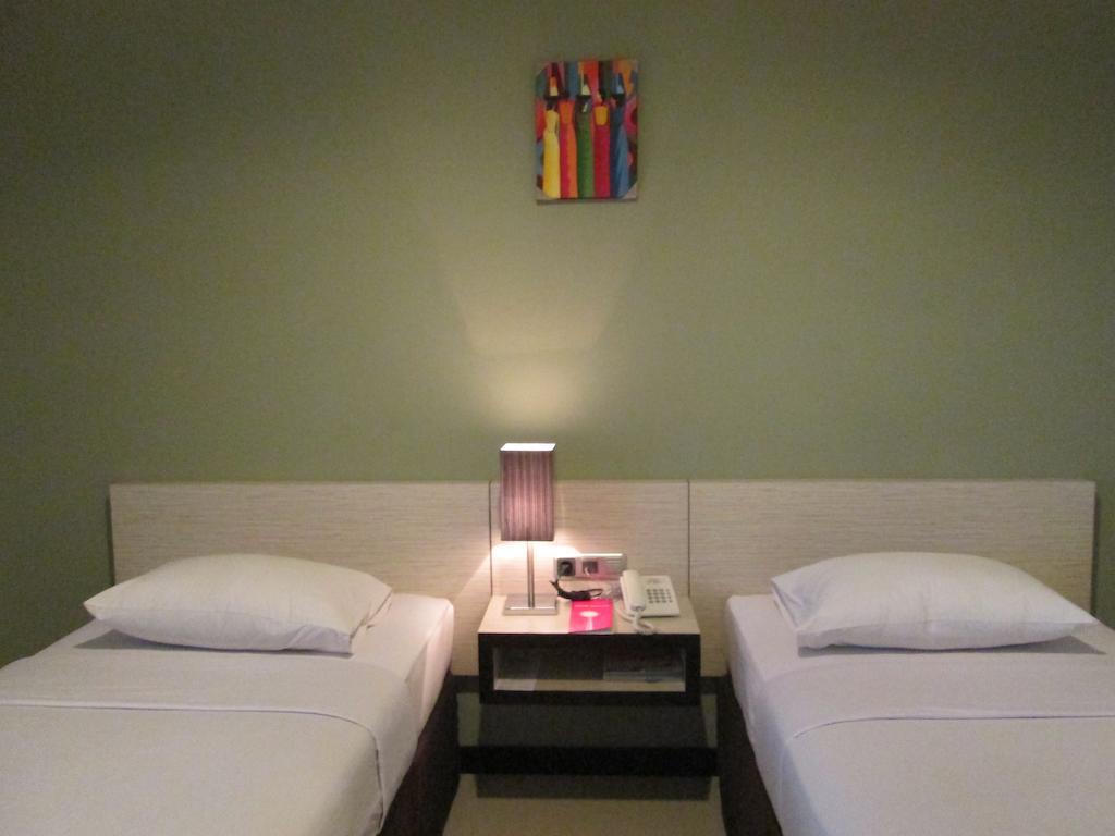 N3 Hotel Yakarta Habitación foto
